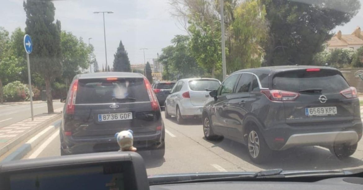 Marbella lorry overturns