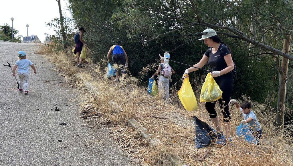Women and kids lead Marbella's first Eco Amigos cleanup
