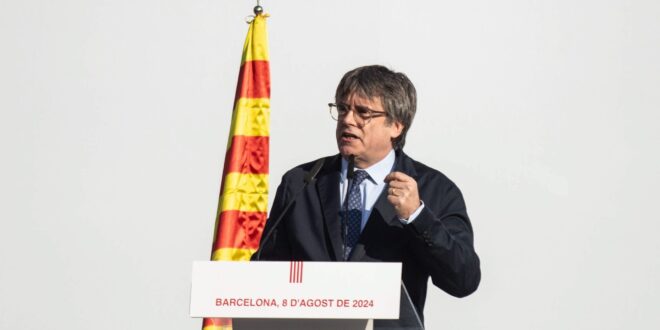 Who is Carles Puigdemont and why are police hunting him in Spain? All you need to know about the exiled Catalan separatist leader