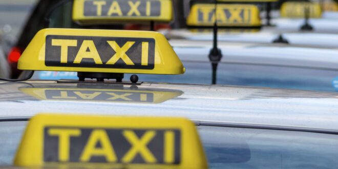 Temporary licenses suggested to solve taxi chaos during the summer in popular Costa Blanca tourist city