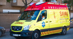 Ambulance driver in Benidorm steals cash and jewellery worth €4,500 from an elderly couple en route to hospital