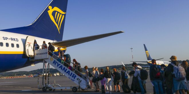 Ryanair loses 'historic' battle in Spain after passenger wins back €13.20 in out-of-court settlement - CSN