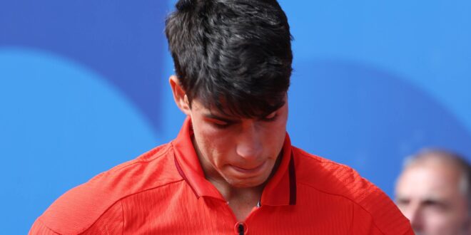Nadal's heartfelt message to a tearful Alcaraz following the youngster's loss to Djokovic in the Olympics final - CSN