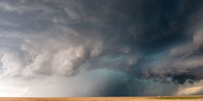 Rare “supercell” tornado covered the Castellon province in Spain « Euro Weekly News