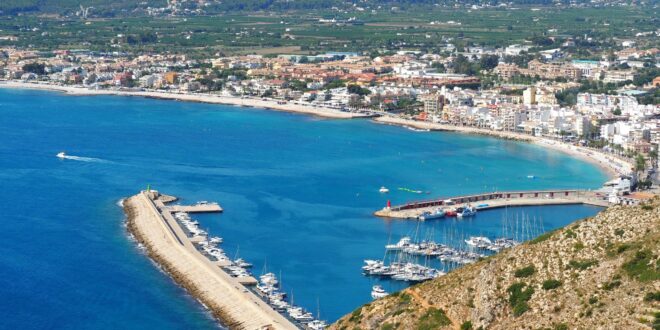 Revealed: The three hottest coastal destinations for foreign property buyers in Spain - CSN