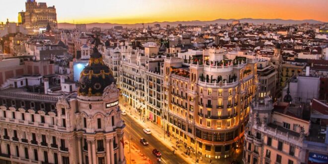 Spotlight: 5 Reasons to Study a Master's Degree in Madrid - CSN