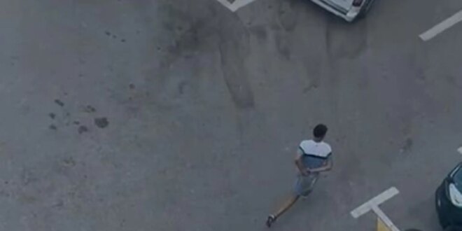 Police chase in Marbella: three suspects attempt to escape on foot, one in handcuffs