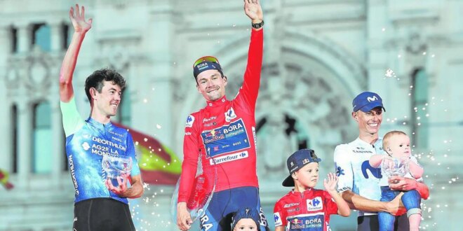 Primoz Roglic captures fourth consecutive Vuelta a España cycling race title - CSN