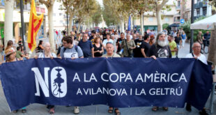 Barcelona Locals Make Waves as Thousands Protest Against Hosting America’s Cup - CSN News
