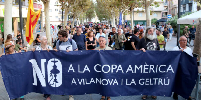 Barcelona Locals Make Waves as Thousands Protest Against Hosting America’s Cup - CSN News