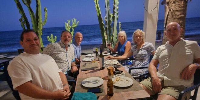 Mojacar Padel Club hosts fun-filled weekends with UK teams - CSN News