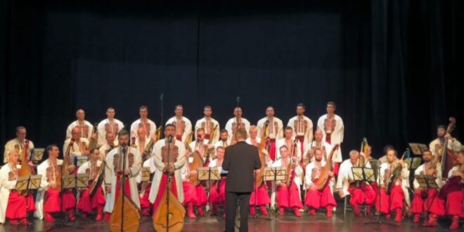 With Ukraine at heart: A night of Ukrainian folklore in Almería - CSN News