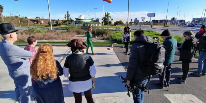 On location: ADAPT Theatre Group films comic scenes in San Pedro del Pinatar - CSN News