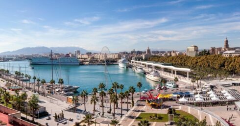 Malaga port is erecting a two-metre barrier to protect the mega yachts of the super rich - CSN News