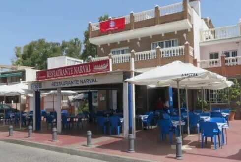 Malaga chiringuito owner is praised for his ‘generous’ reaction after customers admitted a paella was missing from their bill - CSN News