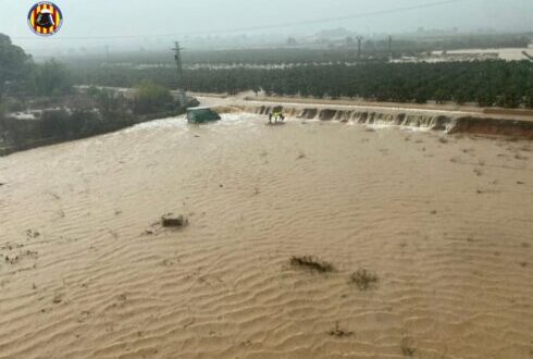 Weather mayhem in Spain’s Valencia: Trains are cancelled while roads and ports are closed as DANA knocks down trees and causes flooding - CSN News