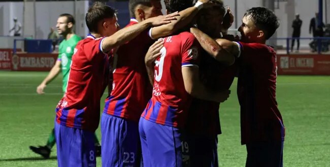 Goalkeeping heroics keep Antequera CF in promotion hunt - CSN News