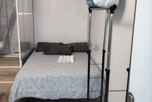 ‘Is this even legal?’ Outrage over 10m2 ‘flat’ for sale in Madrid with microwave under sink and shower next to bed - CSN News