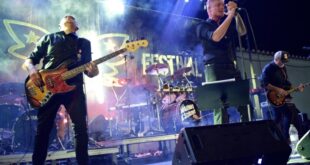The 59 Sound play Louie Louie - CSN News