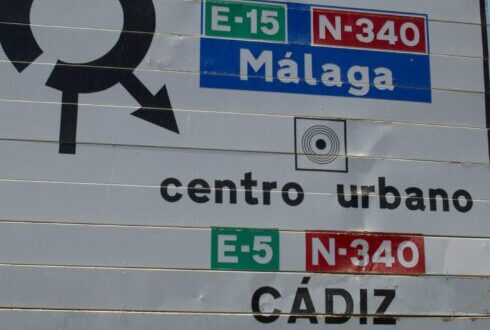 Moroccan child with hypothermia is rescued from interior of refrigerated truck at major port in southern Spain - CSN News