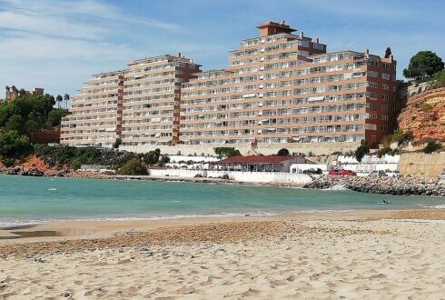 British squatter in Spain ‘ruins elderly couple’s retirement’ after refusing to pay €15,000 worth of rent for more than a YEAR - CSN News