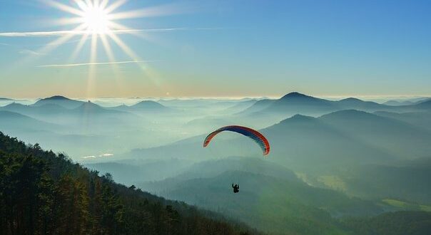 Paraglider dies in Almería after fall in mountainous area - CSN News