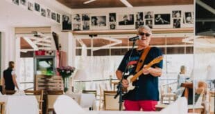 Rocking Johnny’s Live Aid Tribute gig for Valencia - CSN News