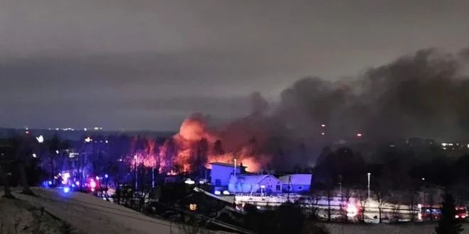Watch: Fatal moment Boeing 737 crashes into a house and erupts into a fireball, killing Spanish pilot and injuring multiple others - CSN