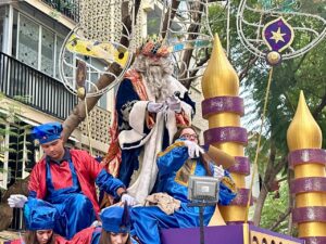 Three Kings resplendent in Fuengirola sunshine - Costa News Spain