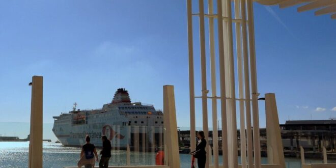 Record Breaking Vistor Numbers: Muelle Uno - Costa News Spain