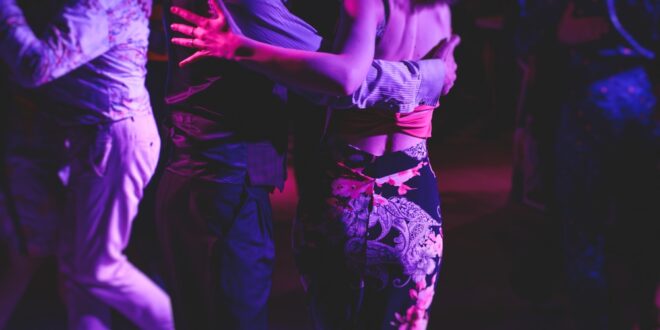 Singles Social Mingle Manilva: Salsa, socialising, and a night to remember at Players Sports Bar! - Costa News Spain