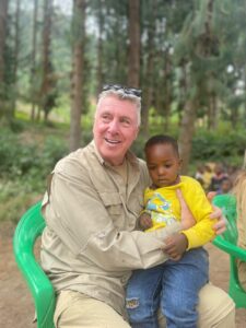 Touching finale to the Boardmans’ Eyedrop campaign in Uganda - Costa News Spain