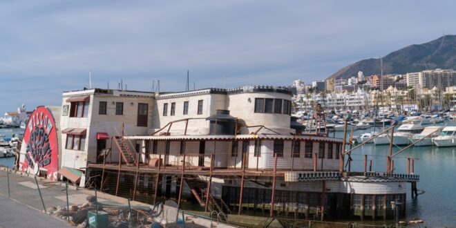 Benalmadena’s Willow to be broken into bits and scrapped - Costa News Spain