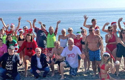 Screams, smiles and Santa hats as swimmers raise thousands - Costa News Spain