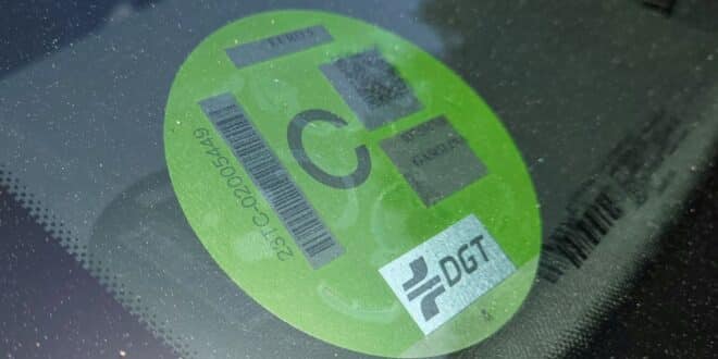 DGT car sticker shock: Why every motorist needs one – even though it’s not ‘technically’ required! - CSN News