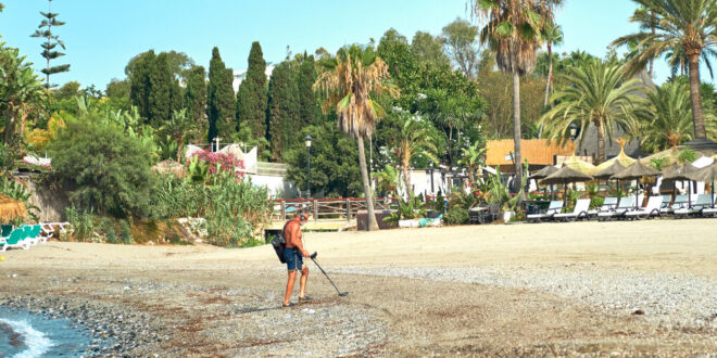 Marbella’s emergency beach blitz: Town Hall determined to save Easter and summer season! - Costa News Spain