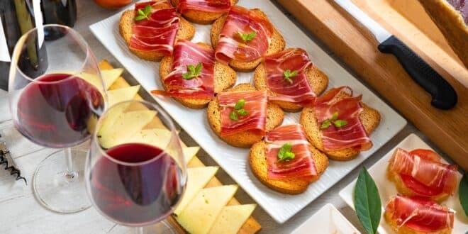 Social Tapas night Fuengirola: Knowledge and flavour with amigos. - Costa News Spain