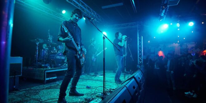 Raucous Rock from The Volcanics at Louie Louie - Costa News Spain
