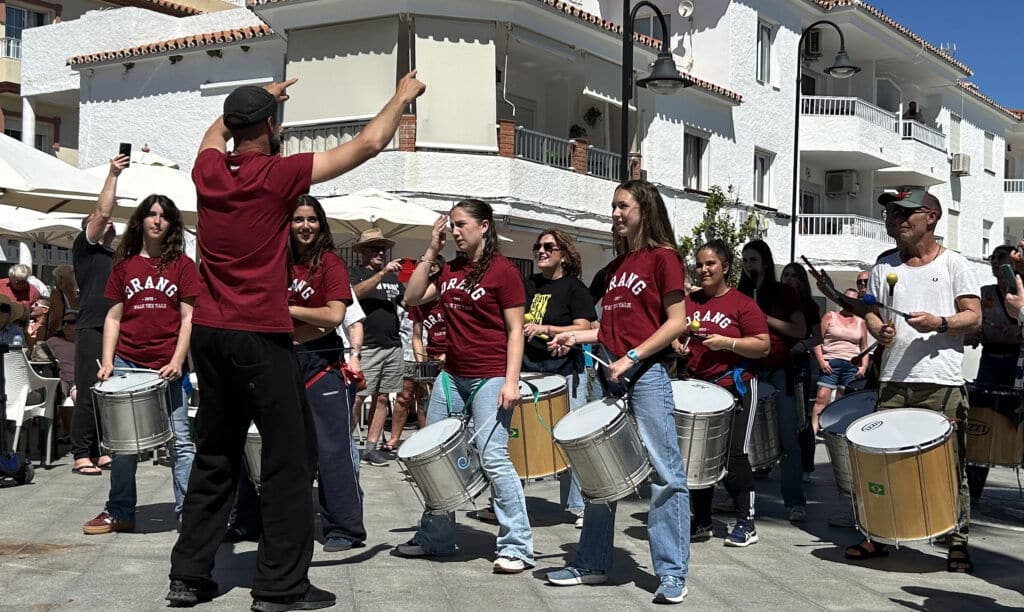 Packed streets for La Cala Lion's waiters' race.