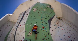 THINGS TO DO ON THE COSTA DEL SOL: Climbers head to Estepona’s Rocodromo climbing wall - CSN News