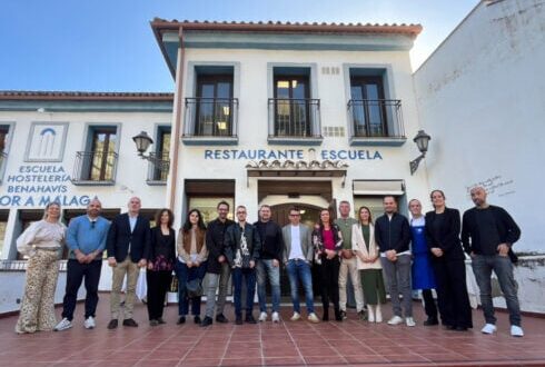 Michelin star chefs share their journey with local students who dream of opening their own restaurants one day - CSN News