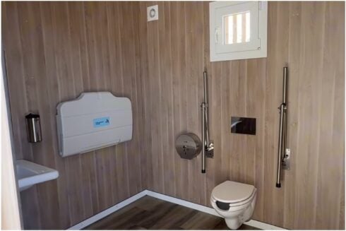 Dozens of ‘smart toilets’ coming to the beachfront in Spain’s Marbella this summer - CSN News