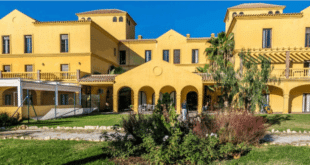 Refugee centre blocked in central Torremolinos