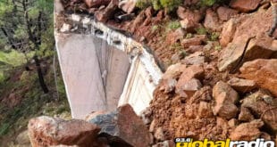 Team Of Twenty People Repairing Ronda Road - CSN News