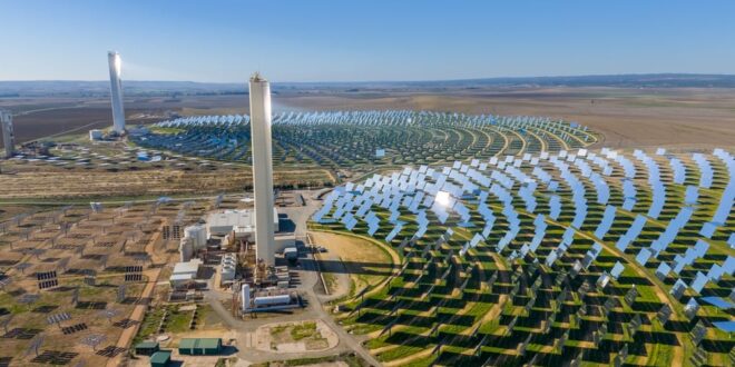 Spanish government grants nearly 300 million euros for renewables and tech projects  - CSN