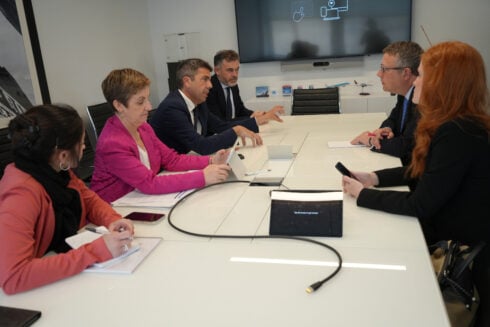 Fresh bid for American flights to tourist area of Spain - CSN News