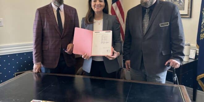 New Hampshire governor clicks ‘buy’ on Bitcoin