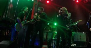 Rock classics and jam at Estudio Padrón