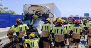 WATCH: Horror collision between lorry and bus injures 12 and shuts down Costa del Sol motorway