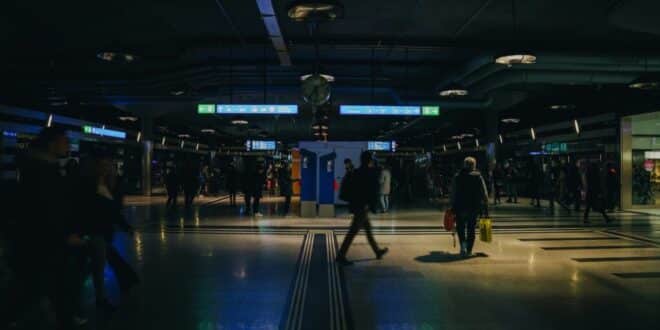 AI predicts global blackout in 2027 – should we be afraid of the dark?